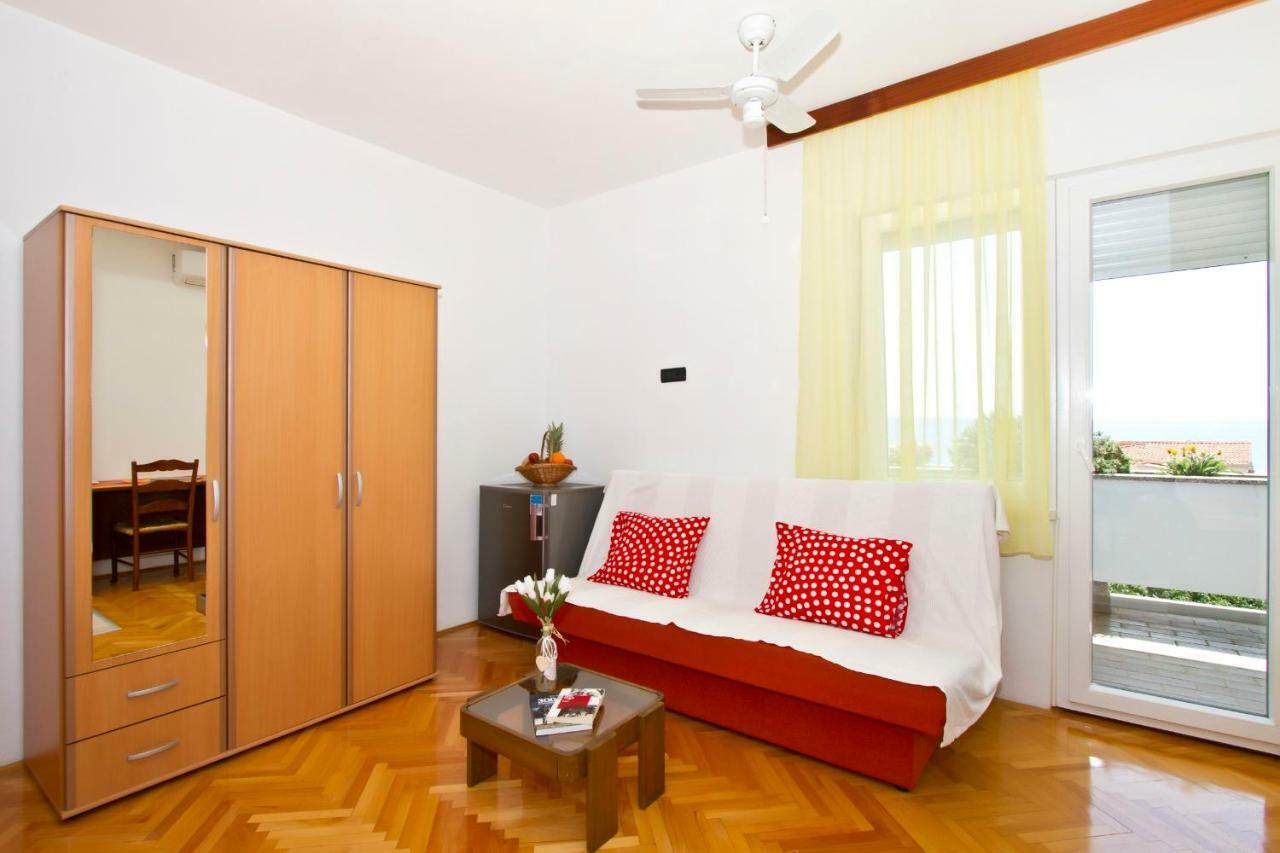 Apartment Topic Near The Beach Podstrana Exterior foto