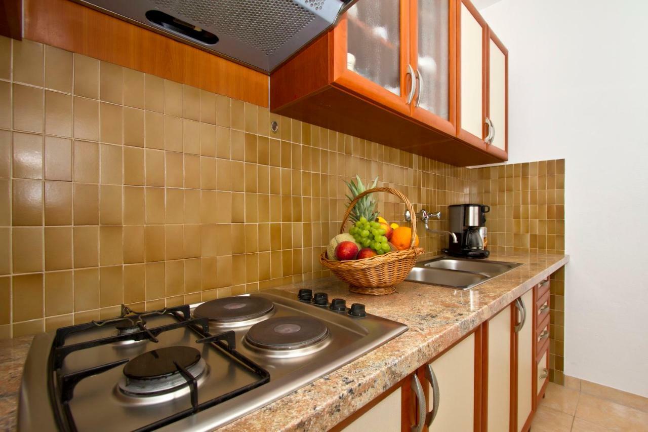 Apartment Topic Near The Beach Podstrana Exterior foto